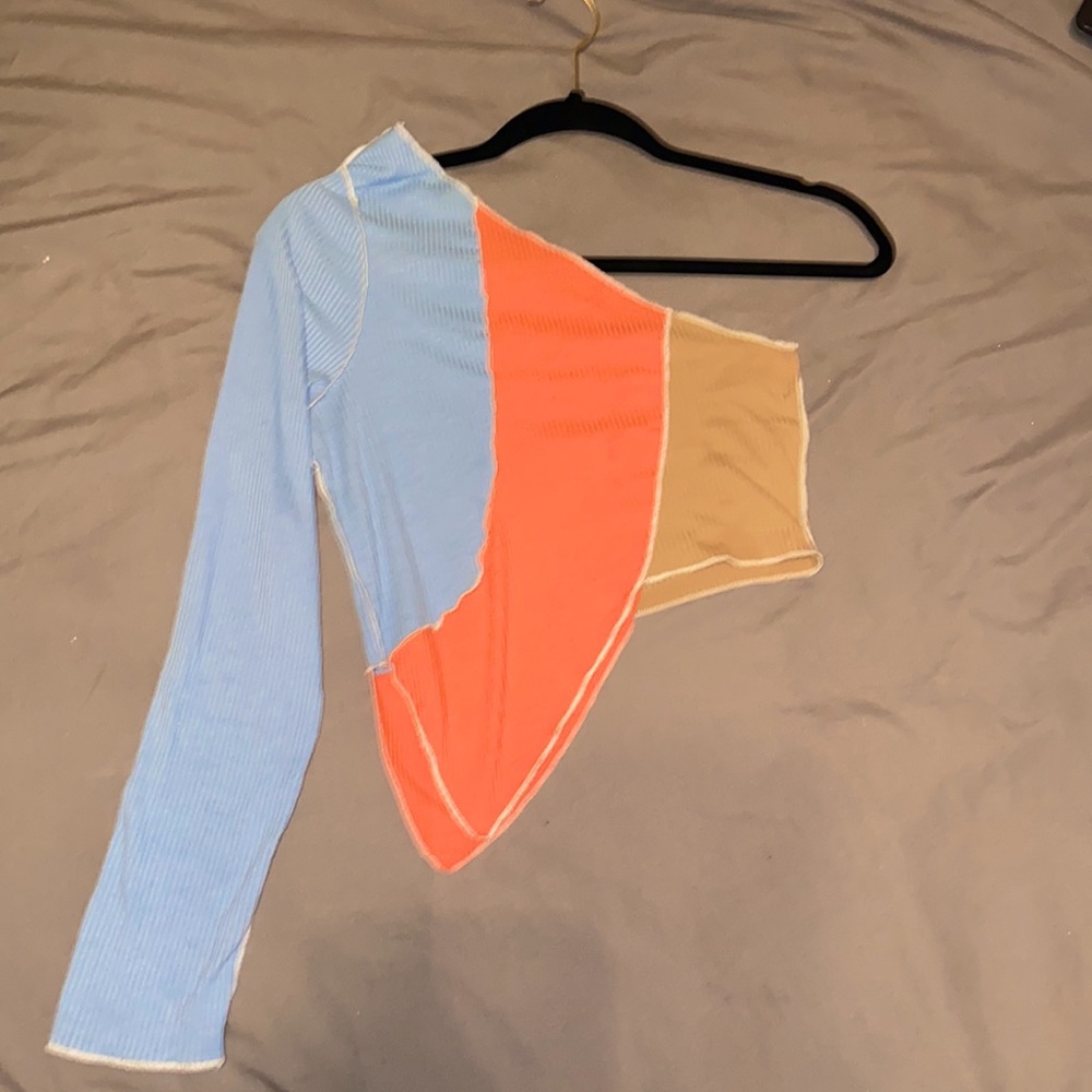 Love J 1 Sleeve Shirt-sleeve & shoulder open